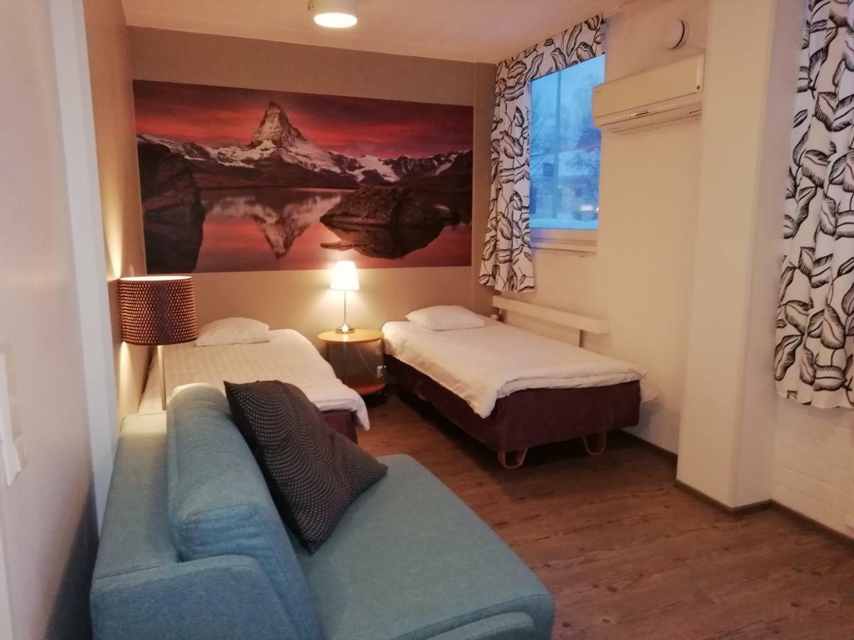 Hotel Turistihovi คูโวลา ภายนอก รูปภาพ