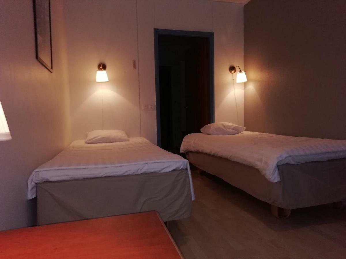 Hotel Turistihovi คูโวลา ภายนอก รูปภาพ